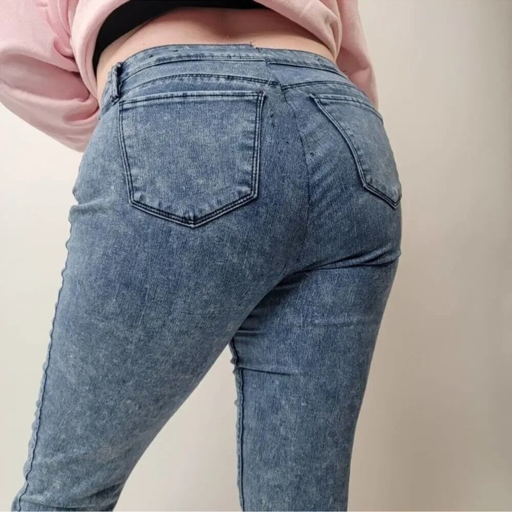 YMI Skinny Leg Embroidered Jeans - Picture 7 of 10